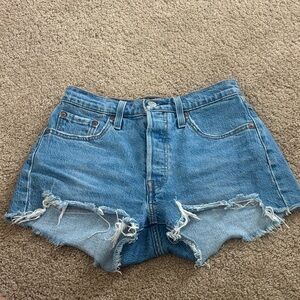 Levi’s Women's Distressed Jean Shorts W24